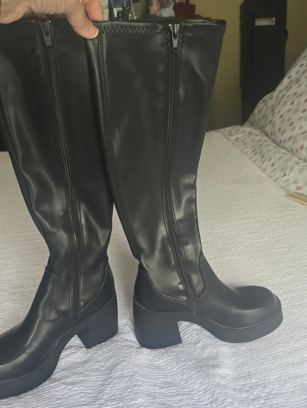 Black Women's Knee-High Platform Boots - Unbranded